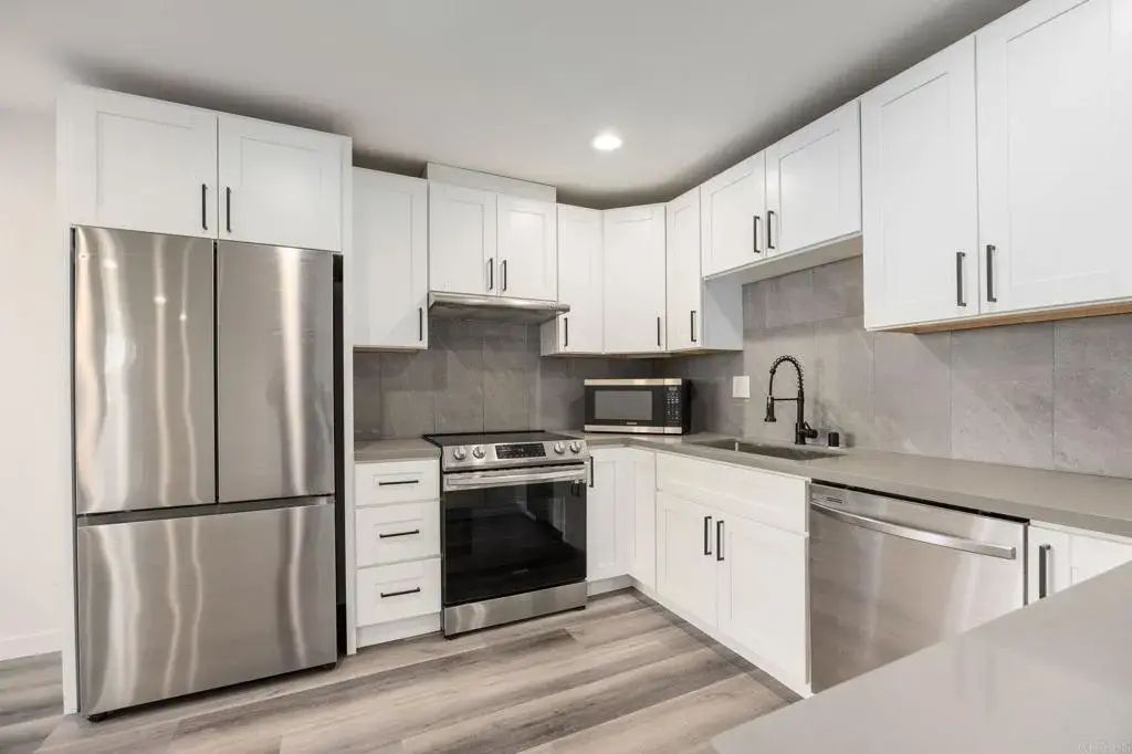 1817 E Grand Avenue 7, Escondido
