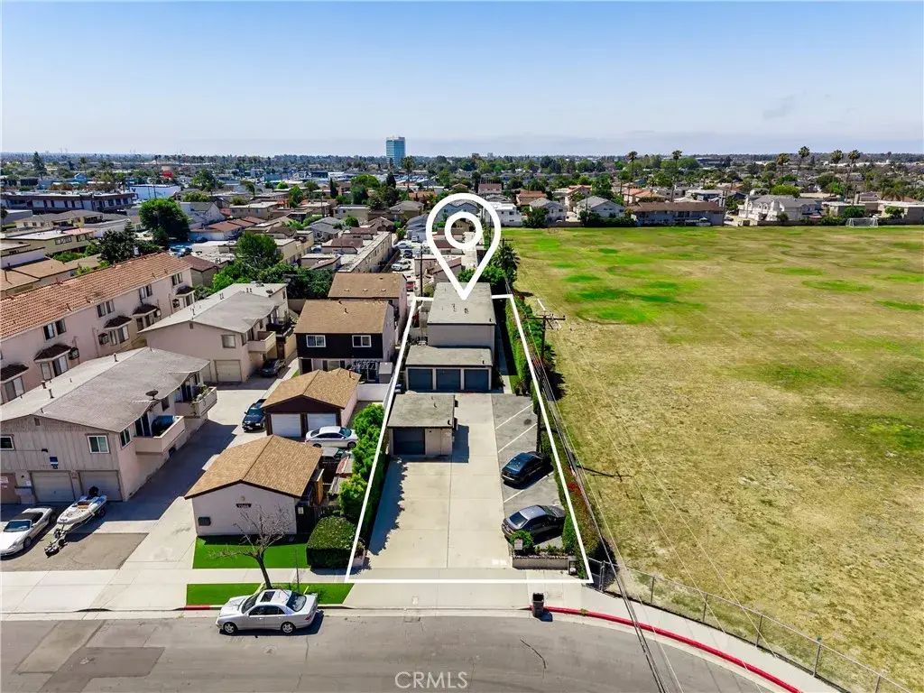 7802 Holt Dr, Huntington Beach