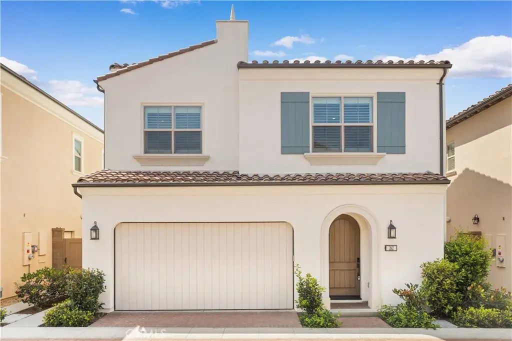 262 Maricopa, Irvine