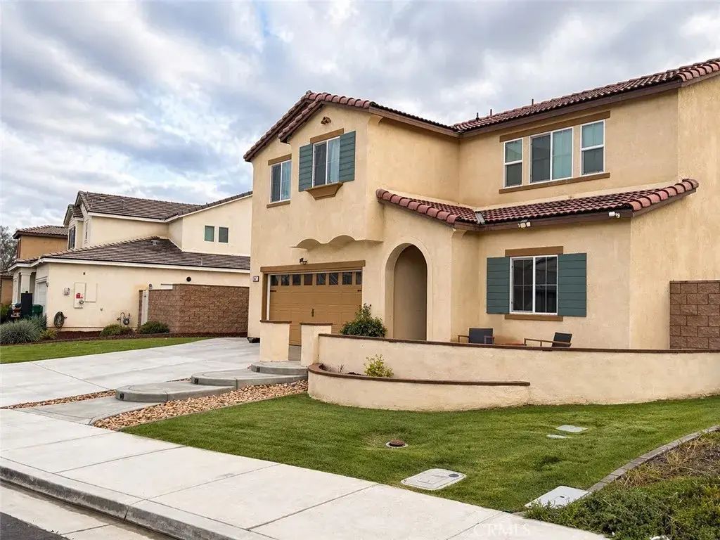 28437 Pinon Court, Winchester