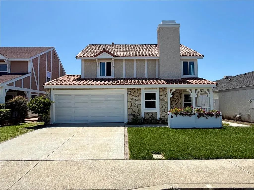 6 Carlina, Irvine