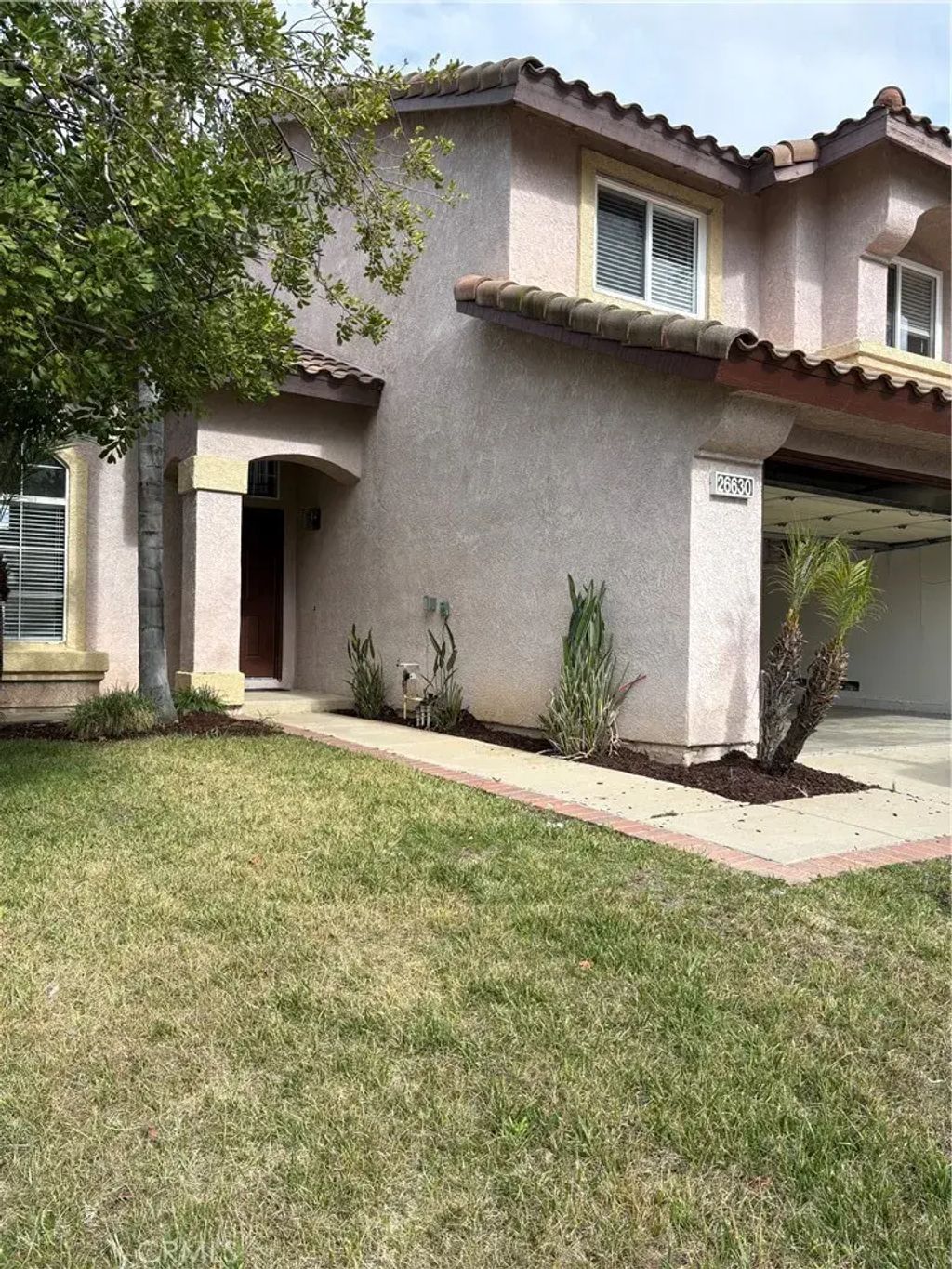26630 Black Horse, Corona