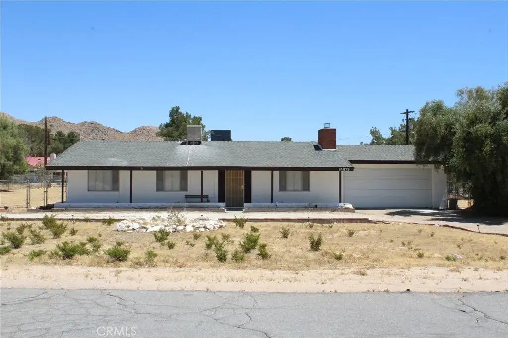 15975 Venango Road, Apple Valley