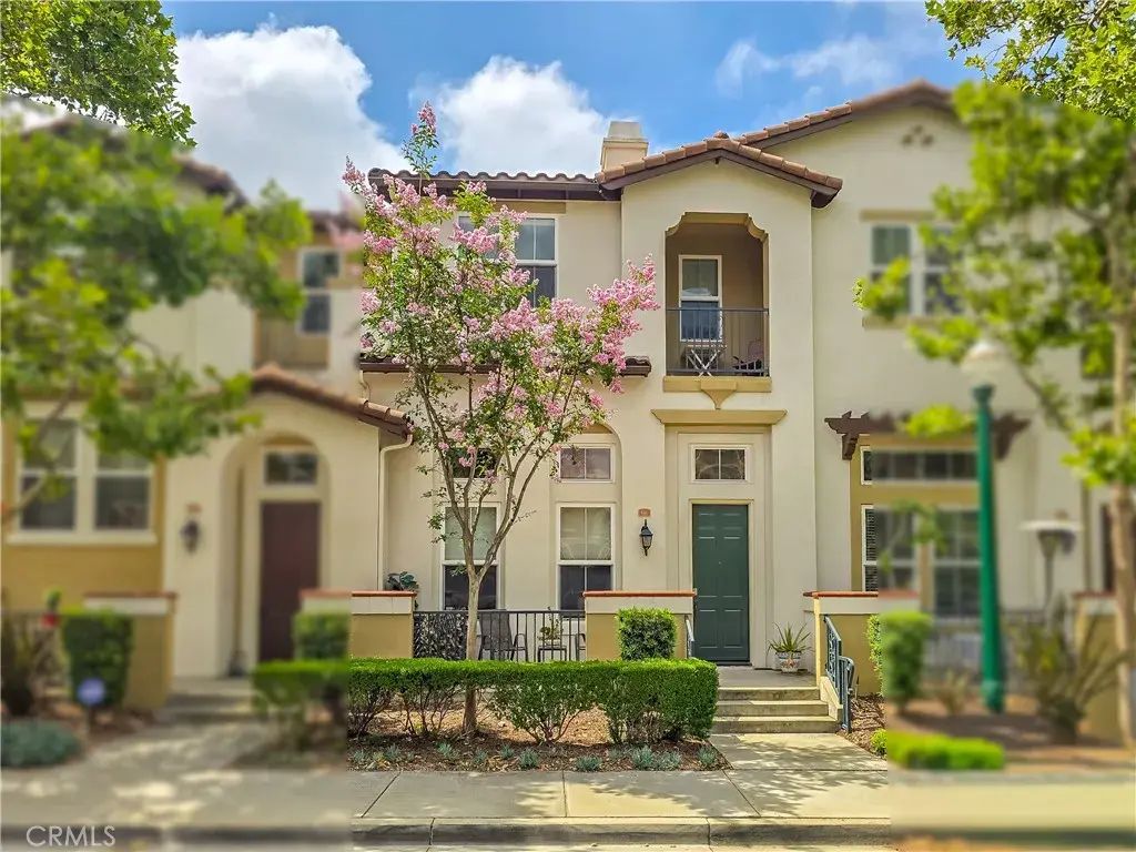 616 Mckenna, Claremont