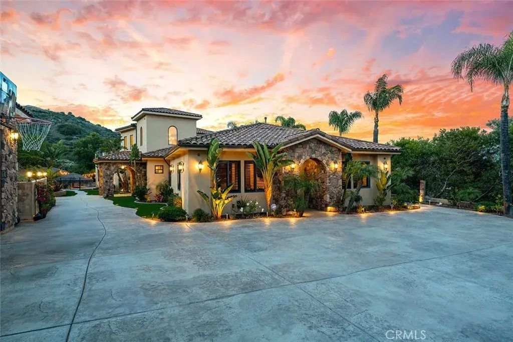 21128 Via Los Laureles, Murrieta