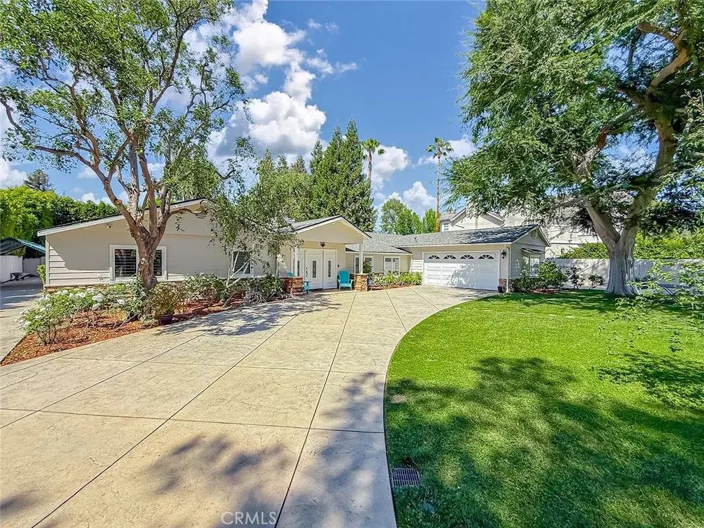 23433 Hatteras, Woodland Hills