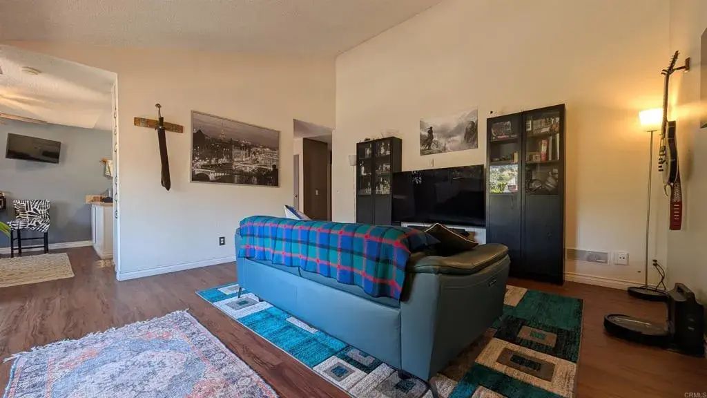 5553 Adobe Falls Road 14, 