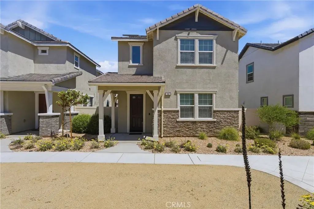 246 Natural Bridge, Palmdale