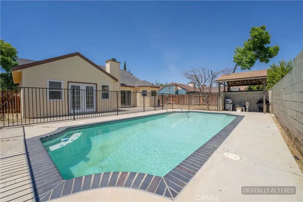44148 Dahlia Street, Lancaster