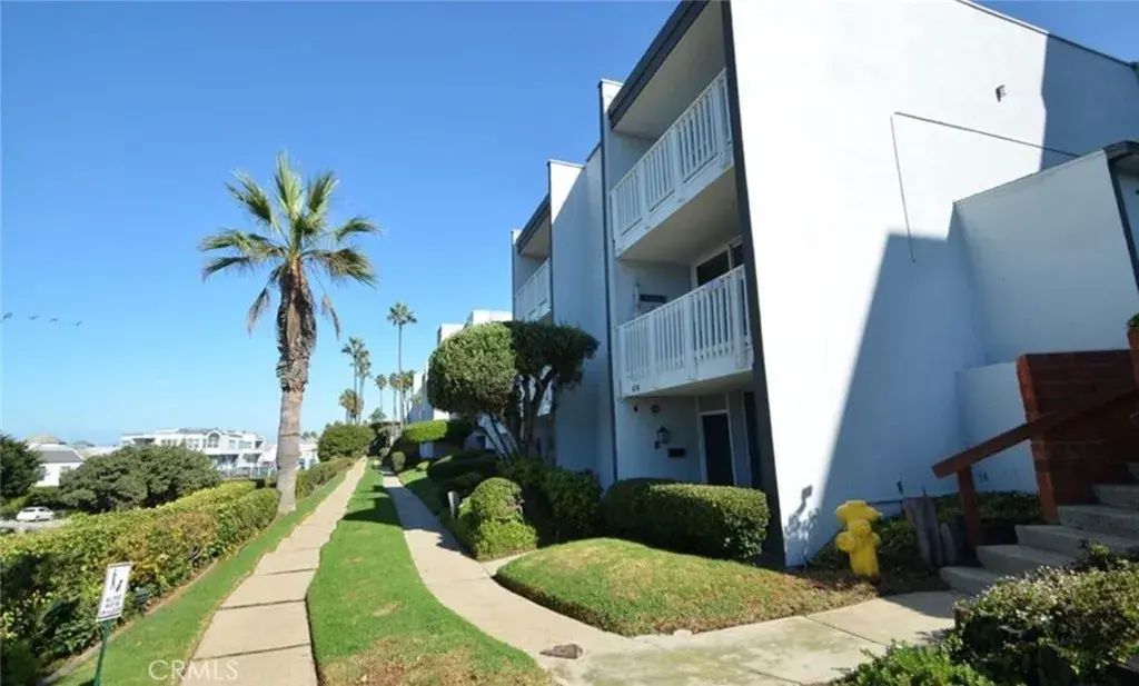 676 The Village, Redondo Beach