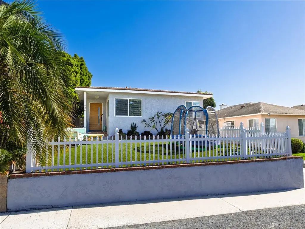526 Sheldon Street, El Segundo
