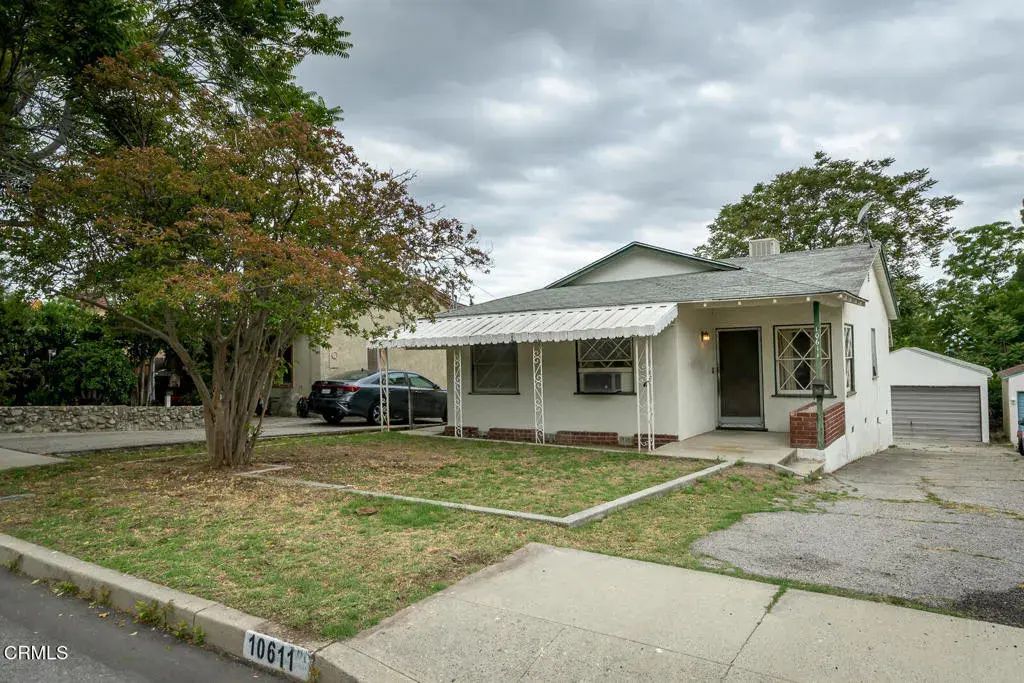 10611 Redmont Avenue, Tujunga