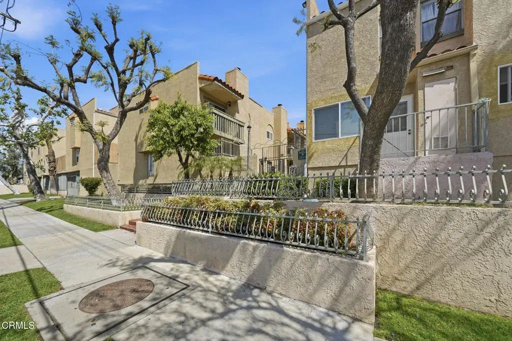 10260 Plainview Avenue 12, Los Angeles