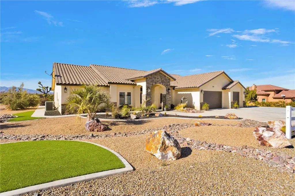 8140 Heartland, Oak Hills