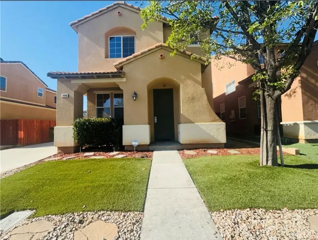 1440 Avila, Perris