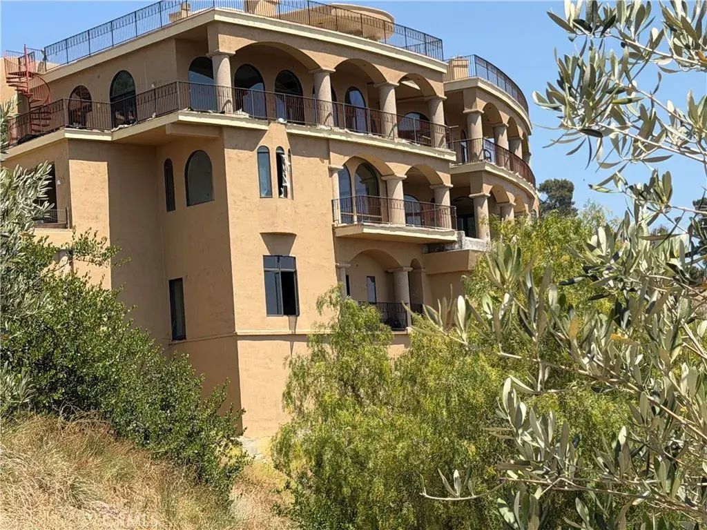 85 Altamont, Camarillo