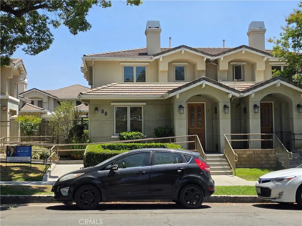 88 N Roosevelt, Pasadena