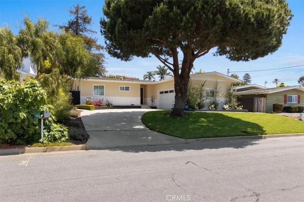 1438 Kurtz, Oceanside