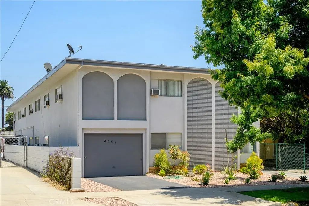 2064 Meridian, South Pasadena
