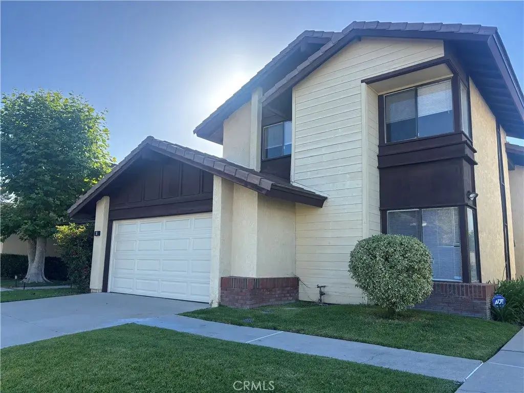 8 Marsh Hawk, Irvine