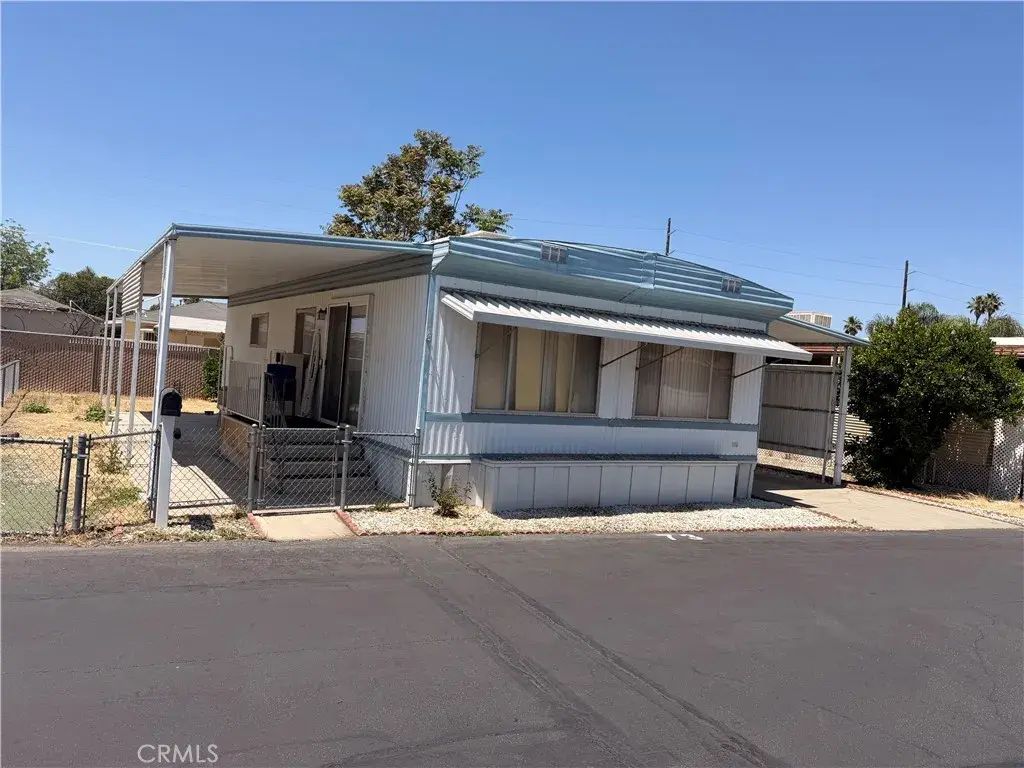 999 S Santa Fe 73, San Jacinto