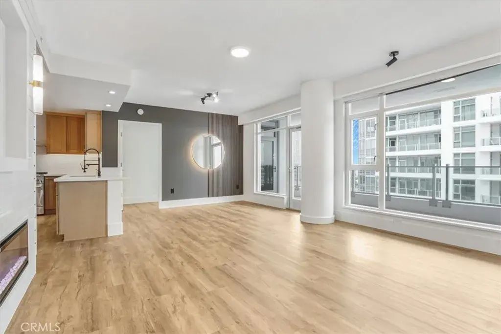 3131 Michelson 1402, Irvine