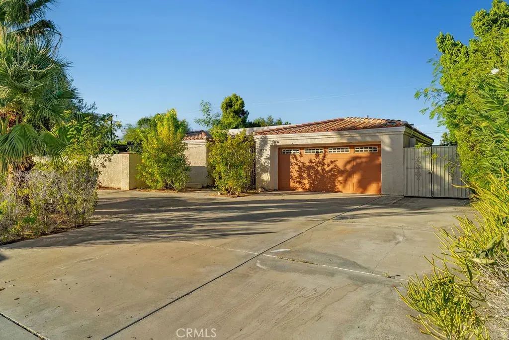 1820 E Racquet Club Road, Palm Springs