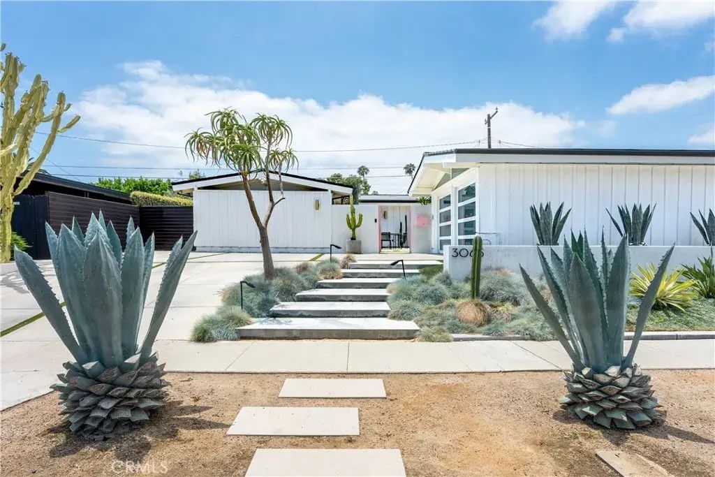 3065 Stevely, Long Beach