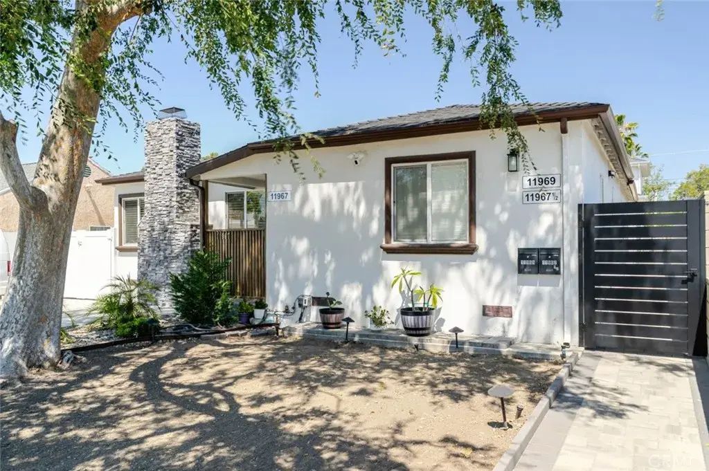 11969 Redbank Street, Sun Valley