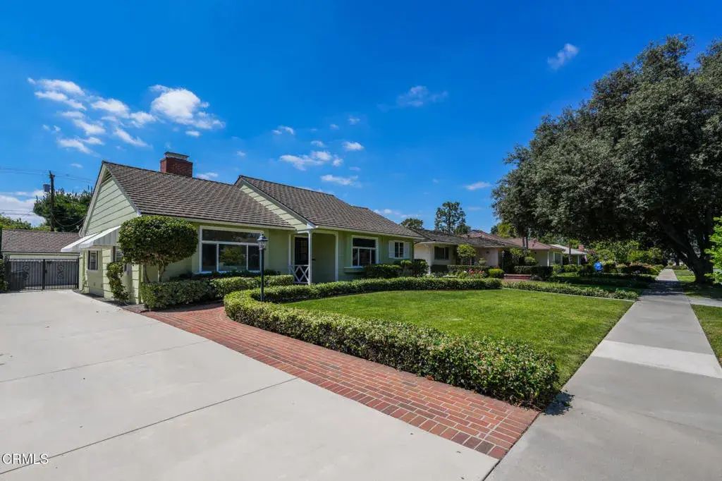 2882 Woodlawn Avenue, San Marino