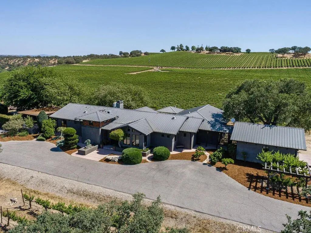 7790 Airport Road, Paso Robles
