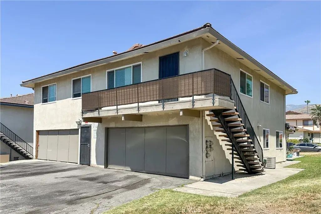 3511 Rainbow, Highland