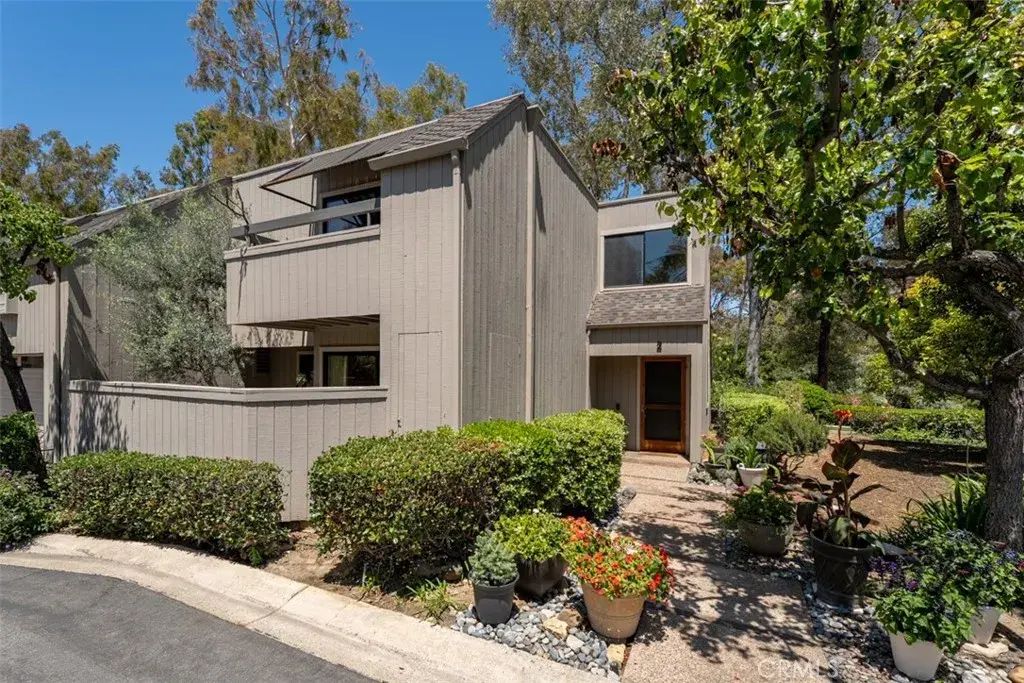 2 Rocky Glen, Irvine
