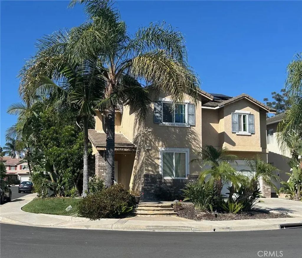 17 Windarbor, Irvine