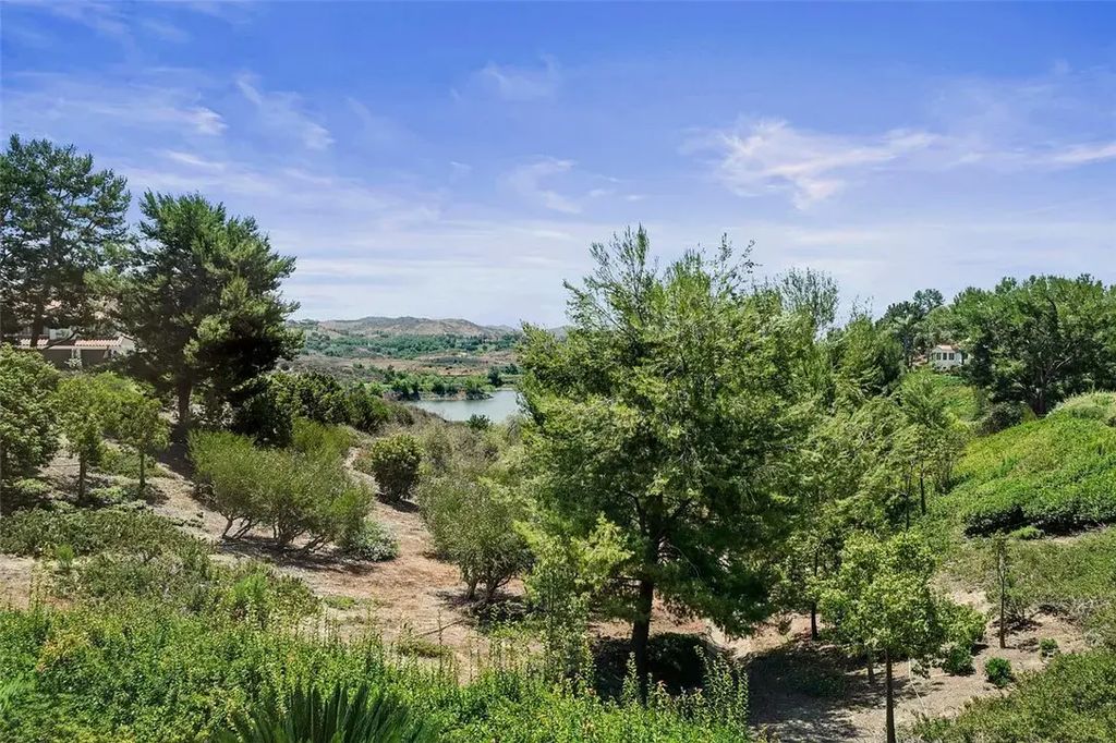 20 San Ramon, Irvine