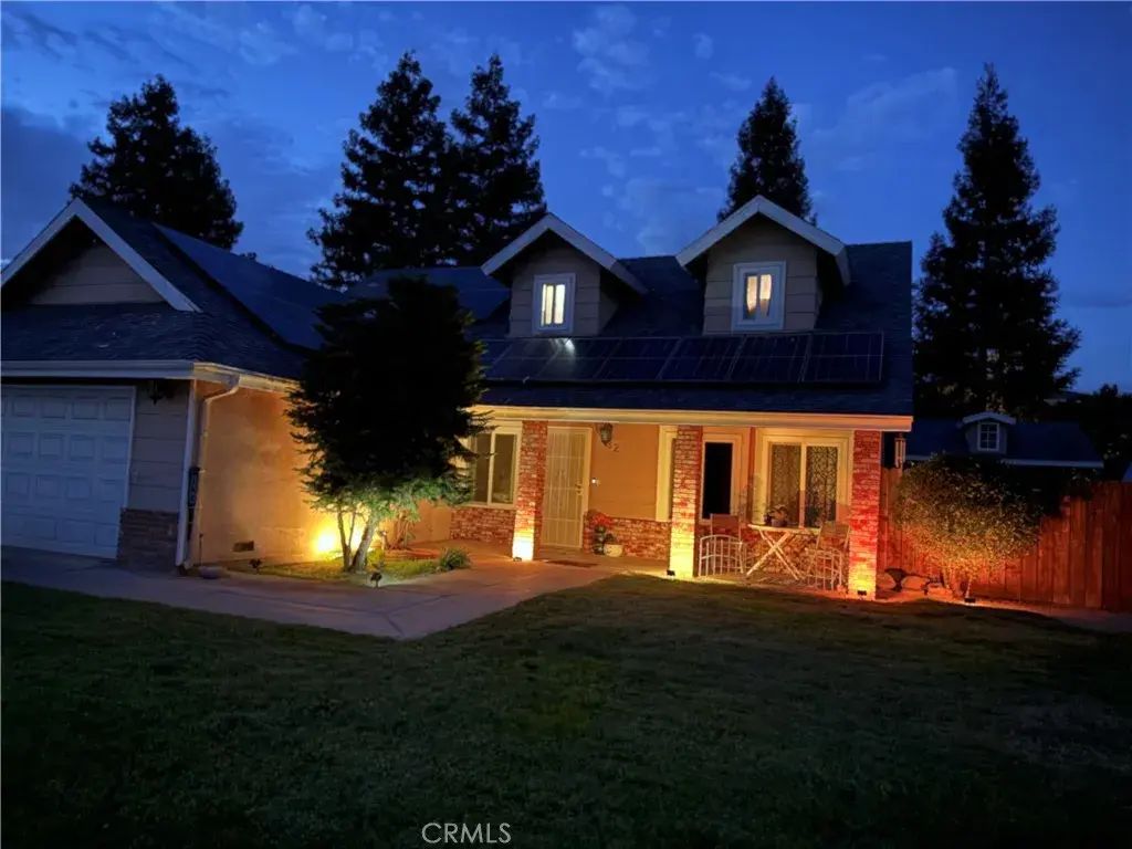 182 E Kennedy, Tulare
