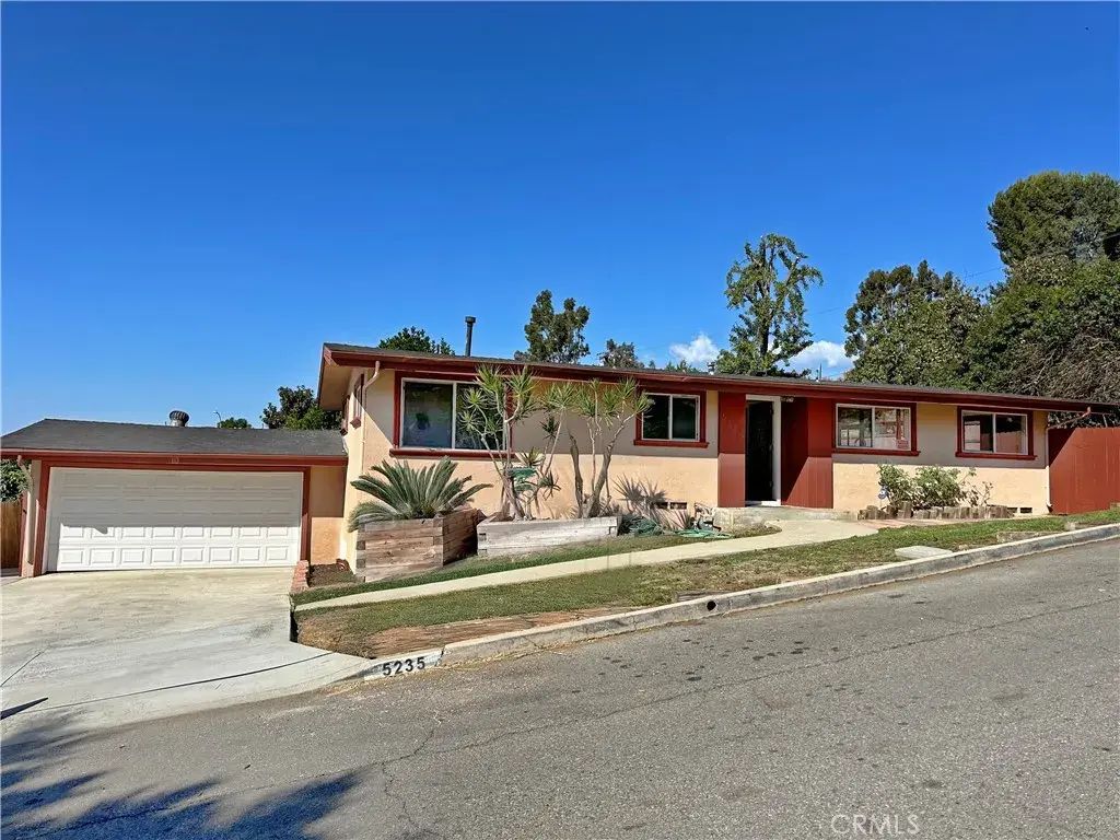 5235 Palm Avenue, Whittier