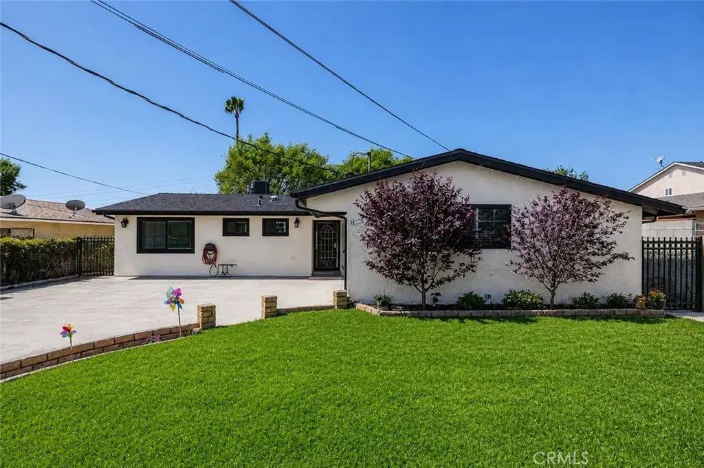 11625 Gladstone Avenue, Sylmar