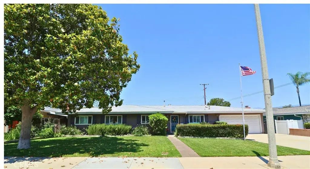 233 Phlox Avenue, Redlands