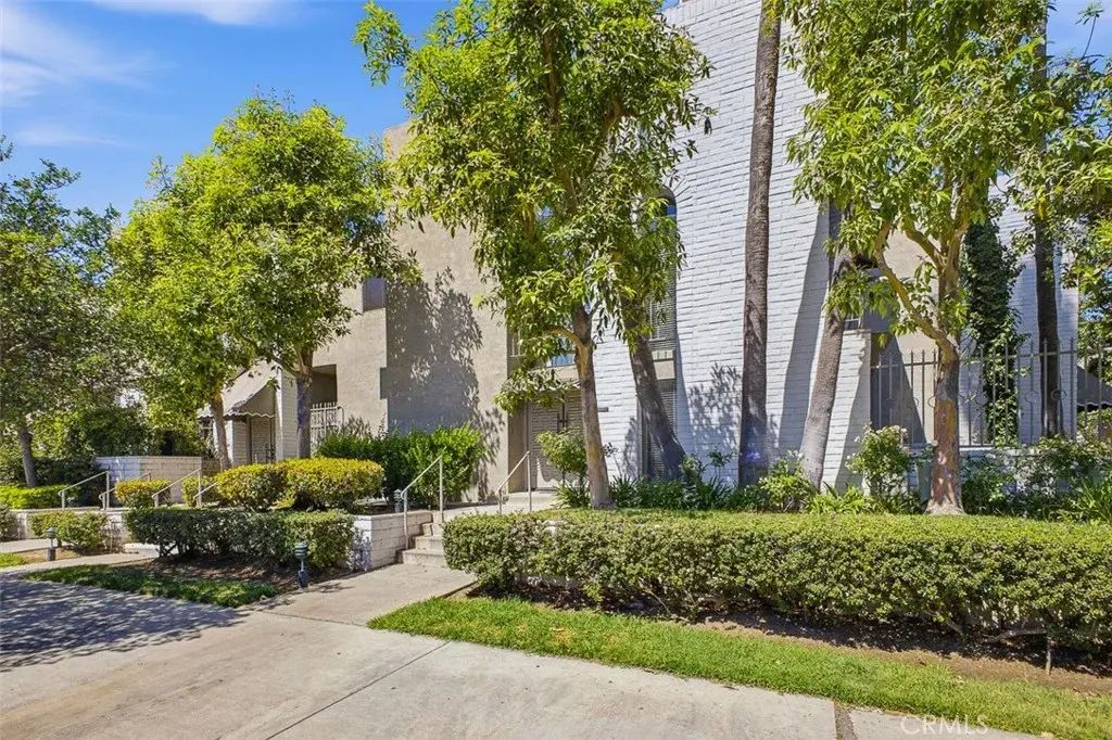 5305 White Oak Avenue D, Encino