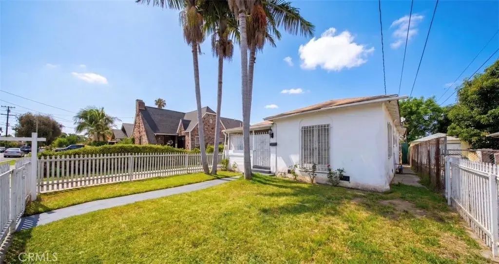 511 N Chester, Compton