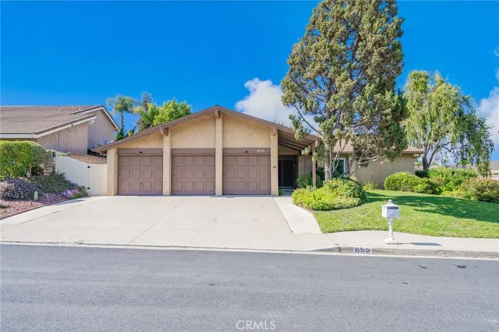 855 Tupelo Wood Court, Newbury Park