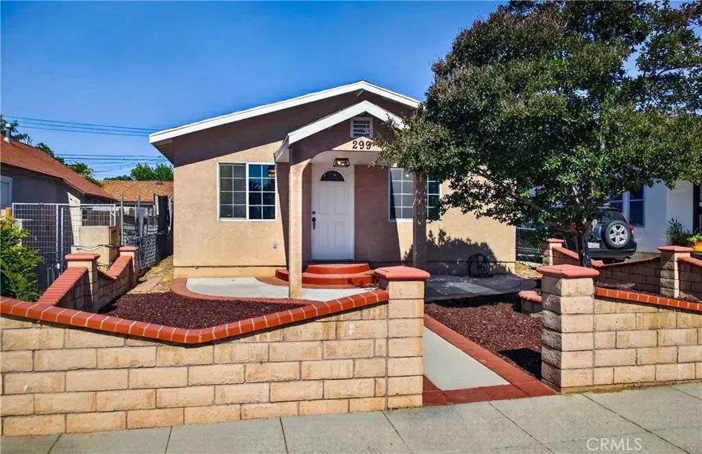299 N 3rd St, Banning