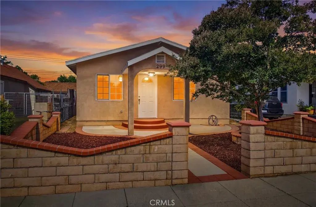 299 N 3rd St, Banning