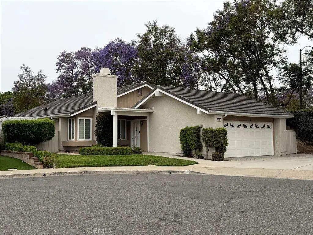 13 Charleston, Irvine
