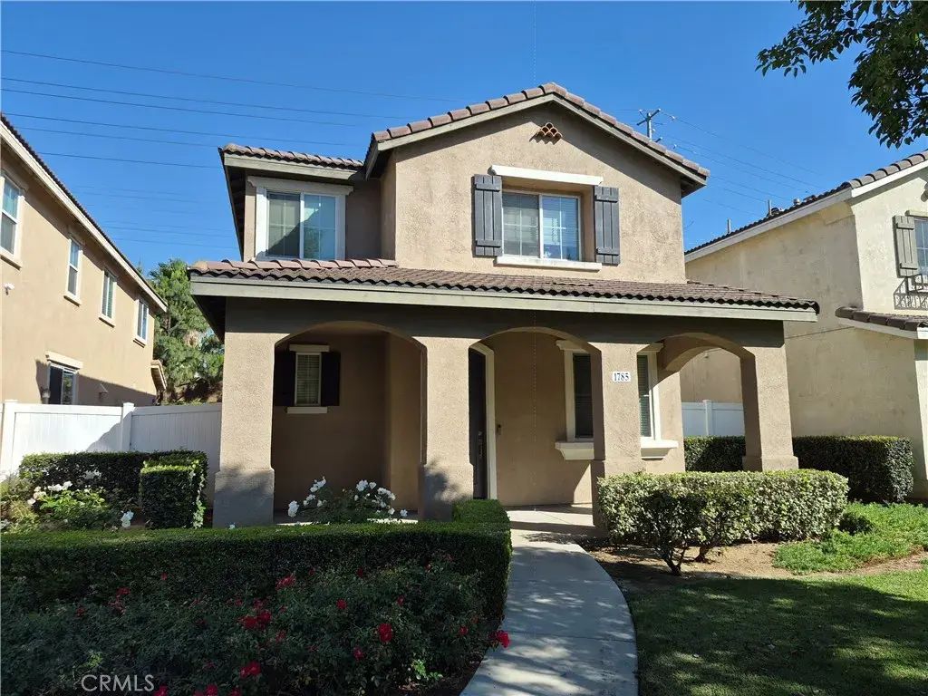 1785 Catania, Riverside