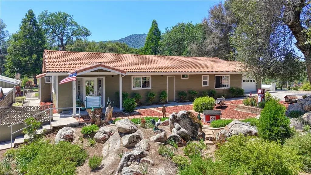 48910 Quail Drive, Oakhurst
