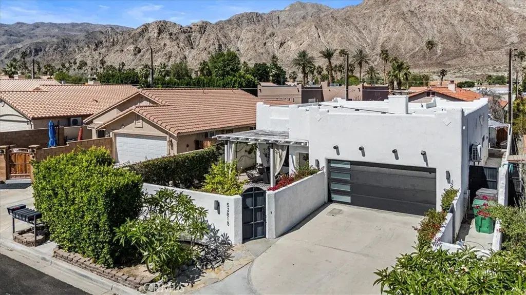 52815 Avenida Alvarado, La Quinta