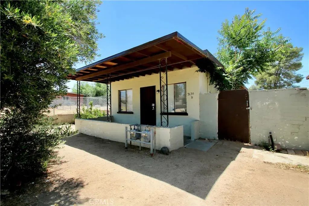 7634 Fox A & B, Yucca Valley