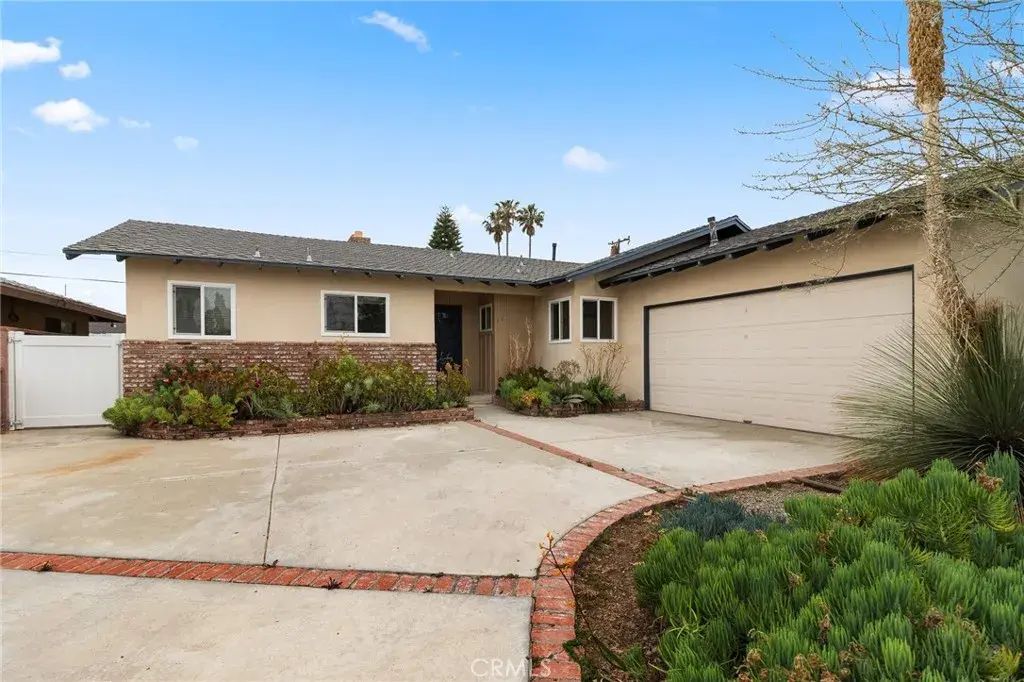 1429 E Lomita, Orange